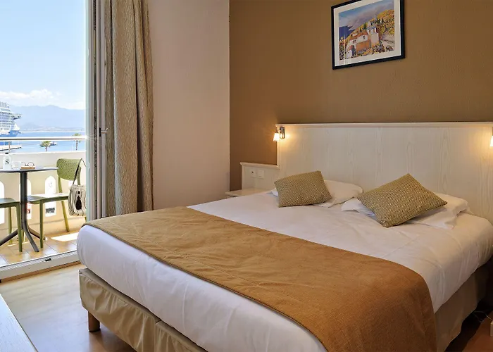 デュ ゴルフ 3* アジャクシオ