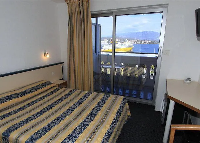 Du Golfe Ajaccio (Corsica)